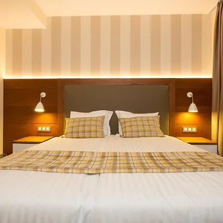 Ruskovets Thermal & アパートホテル 4*